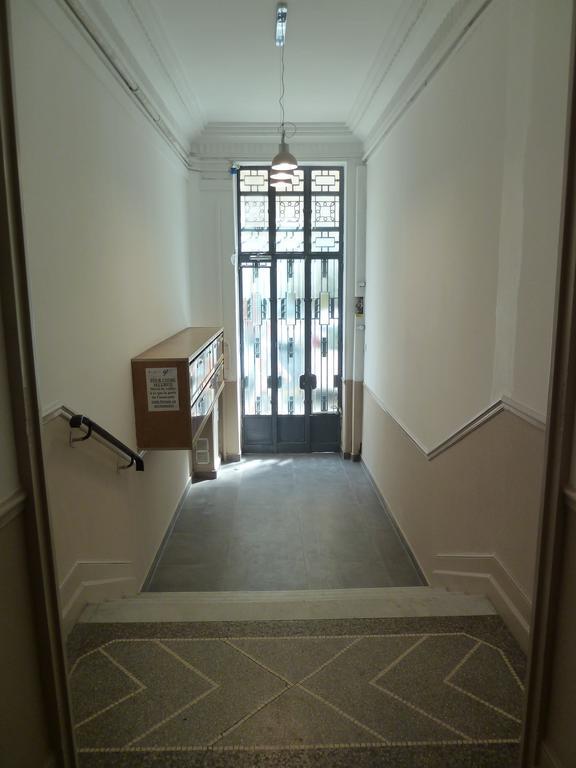 New 1 Bedroom Apt Place Garibaldi Nice Rom bilde