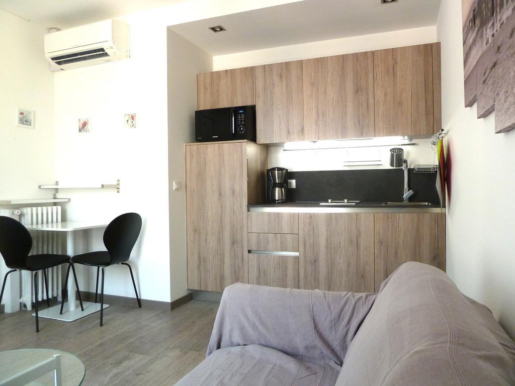 New 1 Bedroom Apt Place Garibaldi Nice Rom bilde